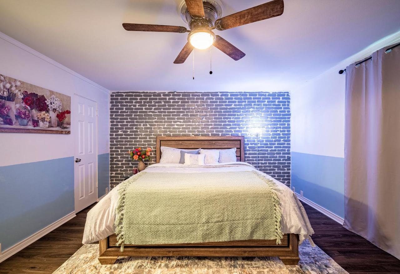Lovely Comfort Uptown Condo For Houston Trip. Exterior photo