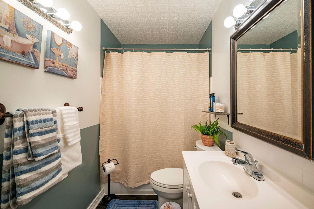 Lovely Comfort Uptown Condo For Houston Trip. Exterior photo
